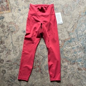 Lululemon Wu set Train HR Tight 25” with pockets